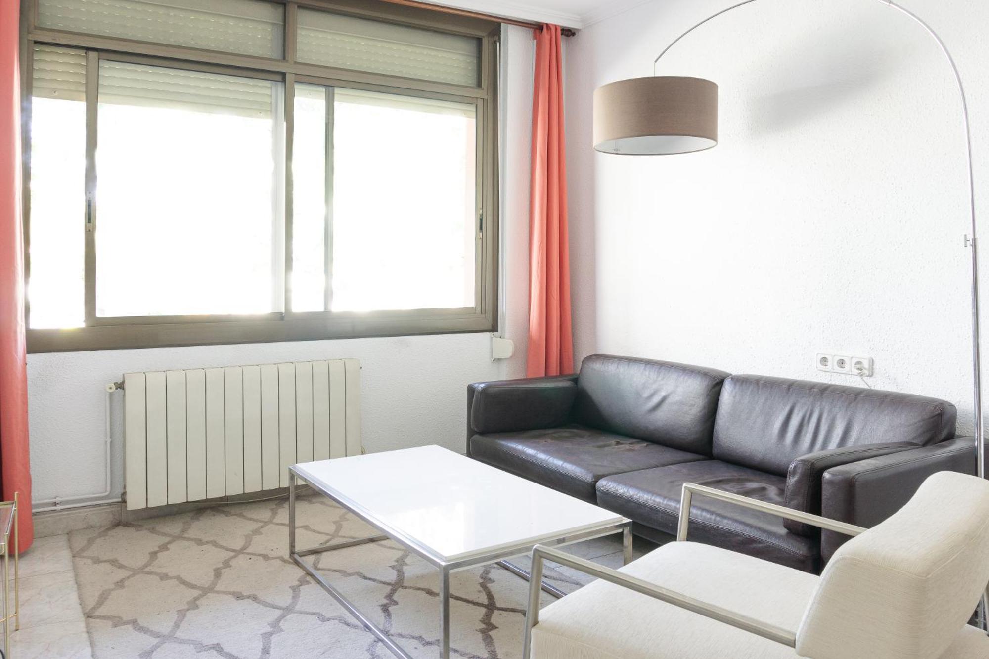 Charming Rooms In Shared Apartment Near Camp Nou Barcellona Esterno foto